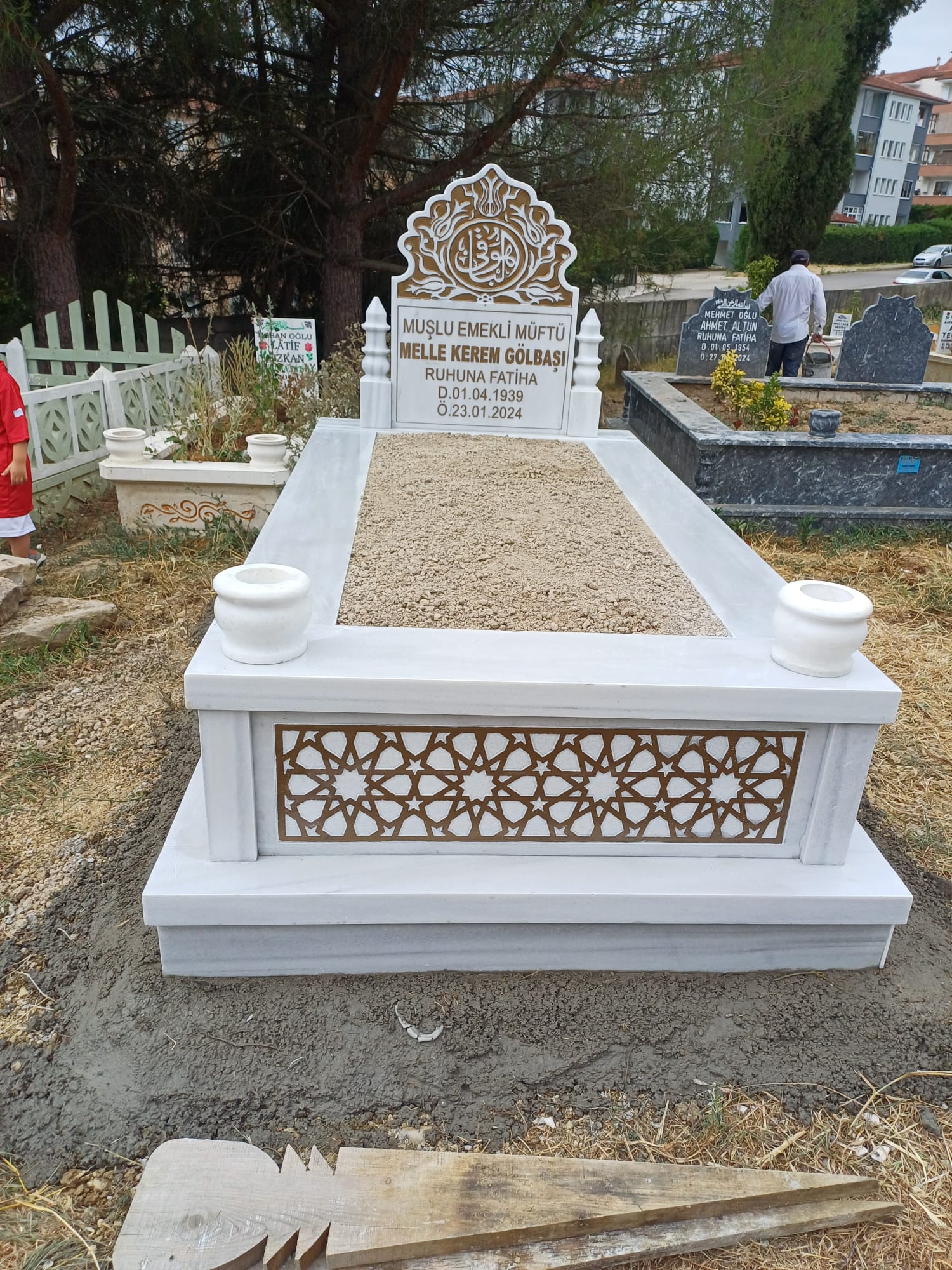 CNC İŞLEMELİ OSMANLI BAŞTAŞI MİNARE VE ÇİFT SULUKLU MARMARA MEZAR